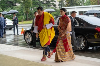 Король Бутана Джигме Кхесар Намгьял Вангчук иnbspкоролева Бутана Джецун Пема Вангчук .