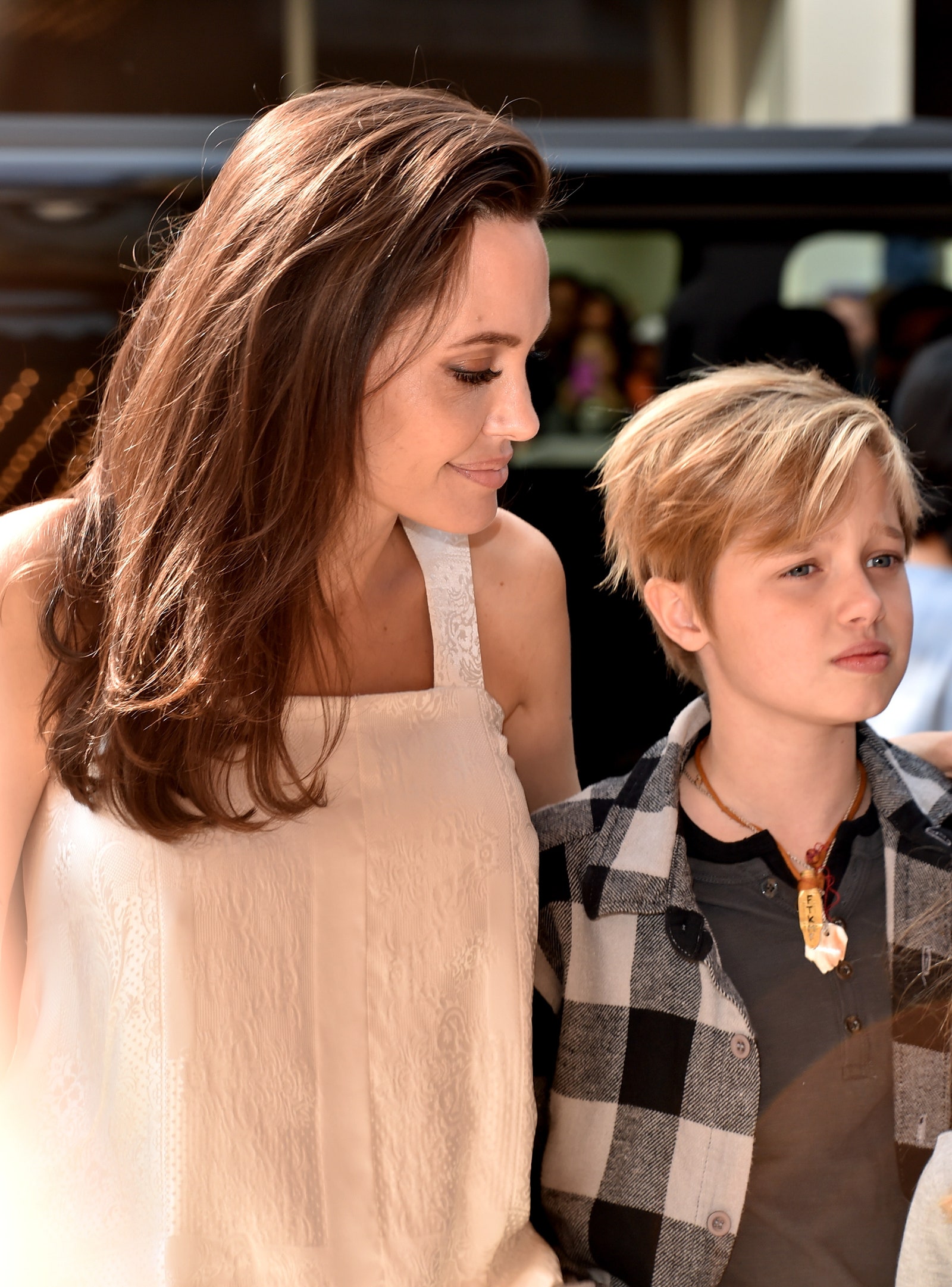 Дочь Брэда Питта и Анджелины Джоли официально сменила имя на мужское