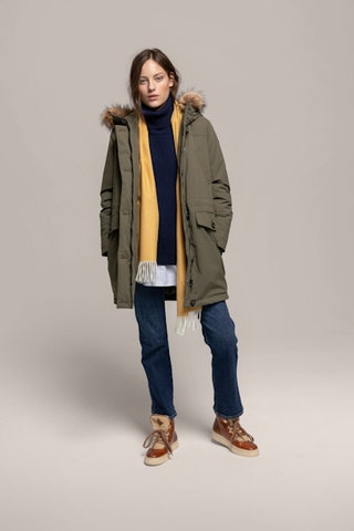 Парка GANT. Цена до скидки 39 990 руб. Цена со скидкой 33 990 руб.