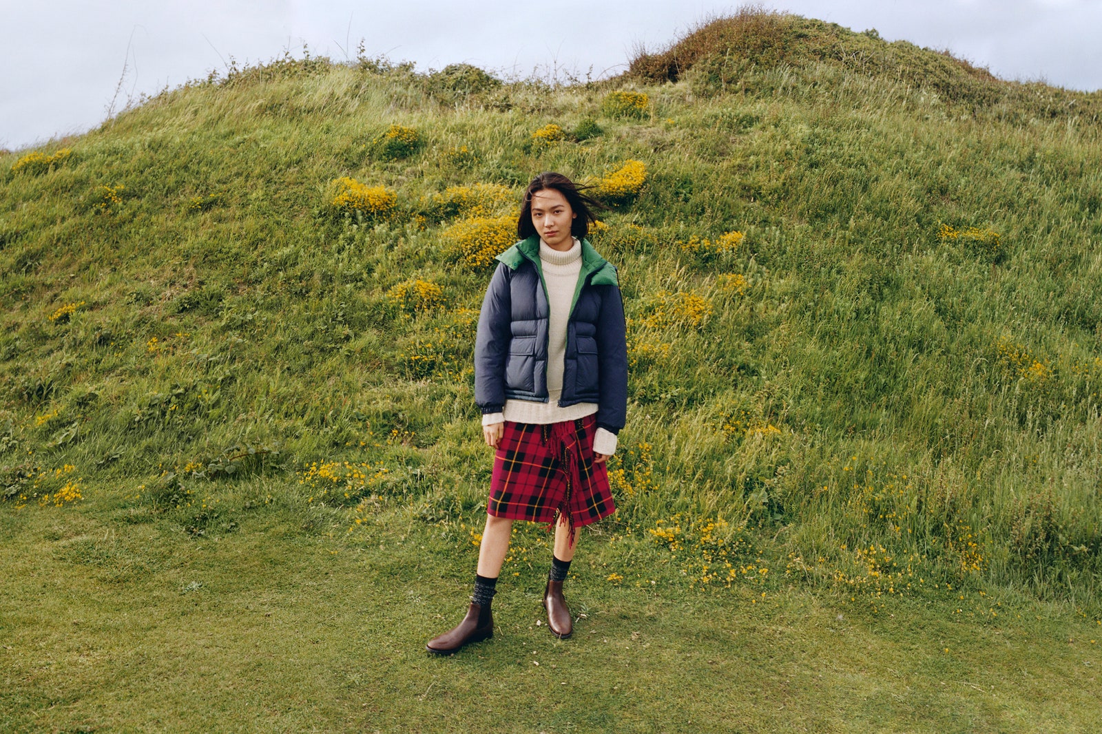Современный взгляд на британскую классику Uniqlo и JW Anderson представили совместную коллекцию