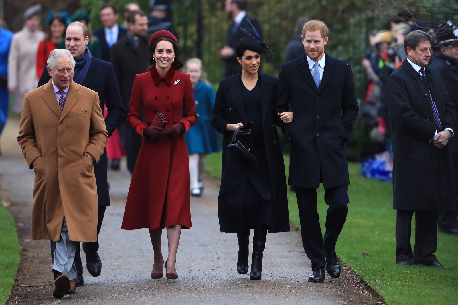 Принц Чарльз принц Уильям Кейт Миддлтон Меган Маркл и принц Гарри перед рождественской службой в 2018 году