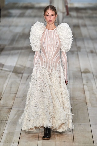 Alexander McQueen весналето 2020.