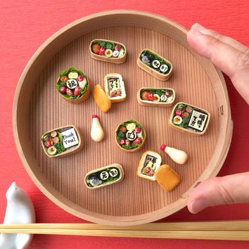 Японская художница делает миниатюрные скульптуры любимых блюд