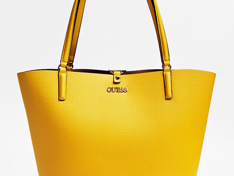 GUESS: получите скидку 20 %