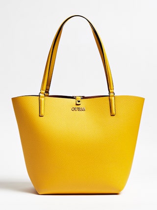 Сумка Guess.