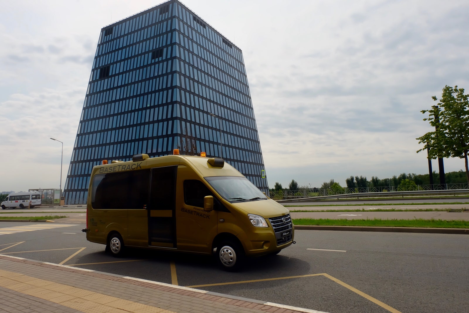 Российская компанияразработчик BaseTracK представила беспилотное маршрутное такси