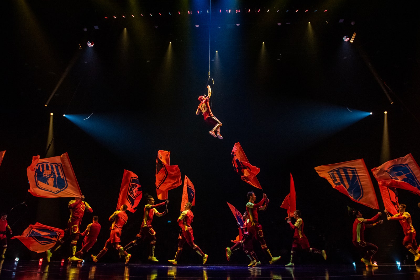 Viber запустил сообщество и стикерпак шоу Messi10 от Cirque du Soleil посвященного Месси