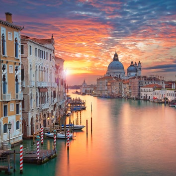 Путешественникам на заметку: с 2020 года за въезд в исторический центр Венеции будет взиматься плата