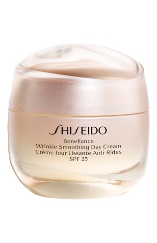 Крем дляnbspразглаживания морщин Benefiance 6900nbspруб. Shiseido. Связь кожи и мозга в Shiseido изучают вместе...