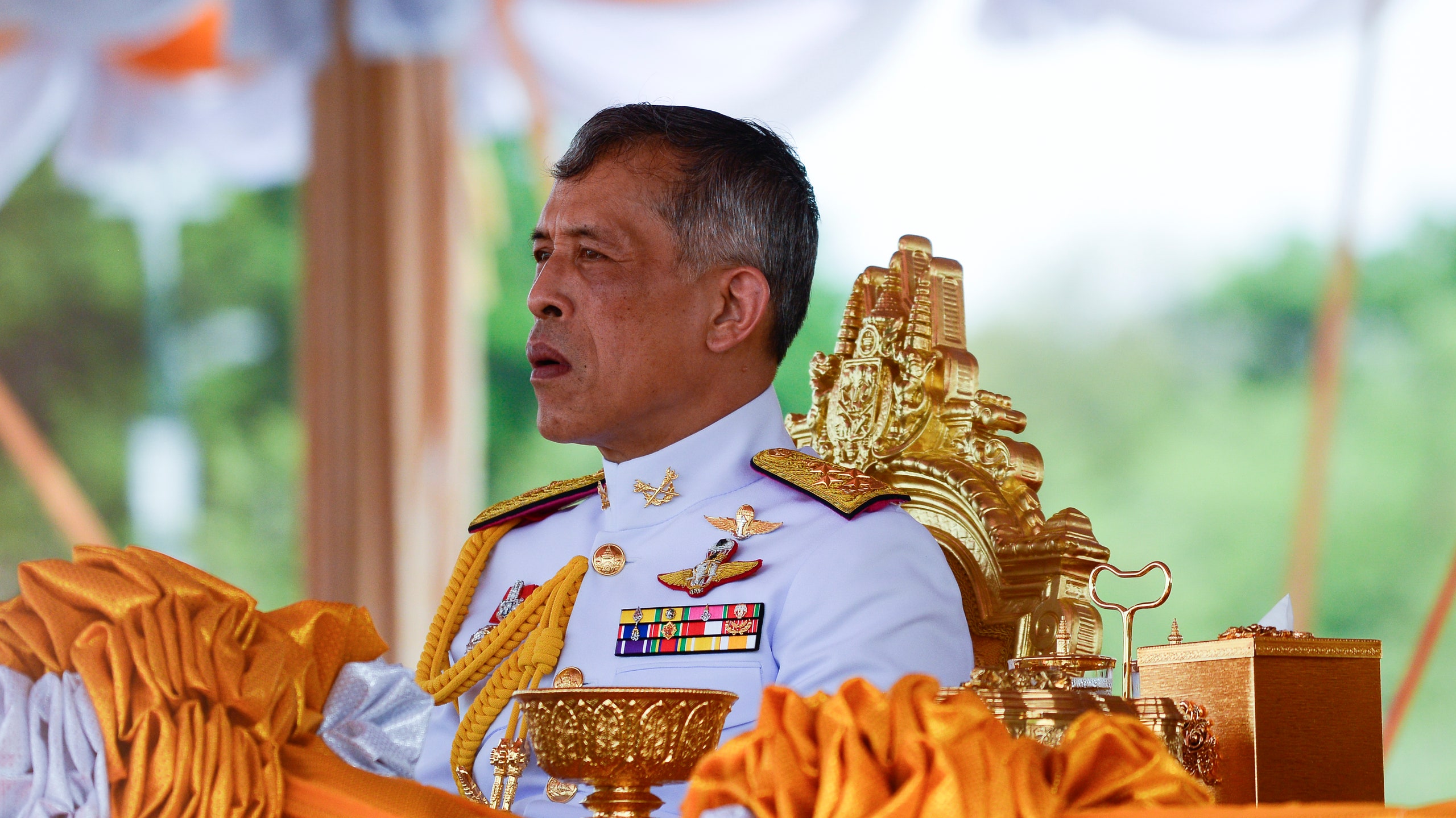 Король Таиланда присвоил любовнице статус супругиконсорта — что это означает