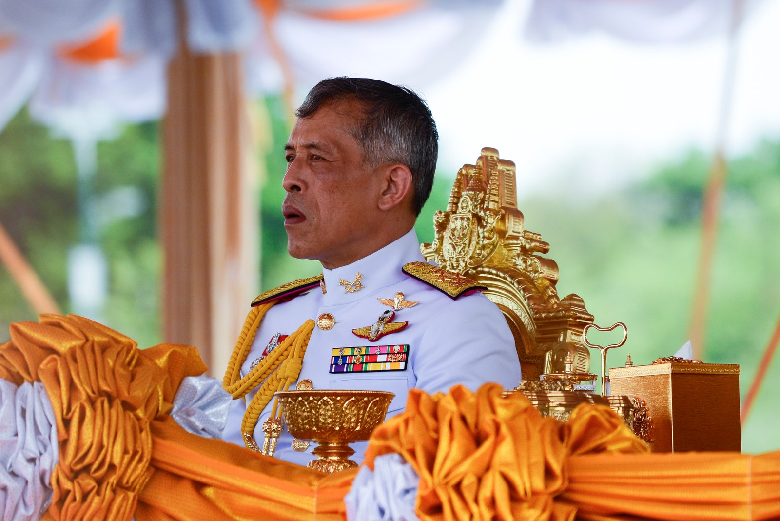 Король Таиланда присвоил любовнице статус супругиконсорта — что это означает