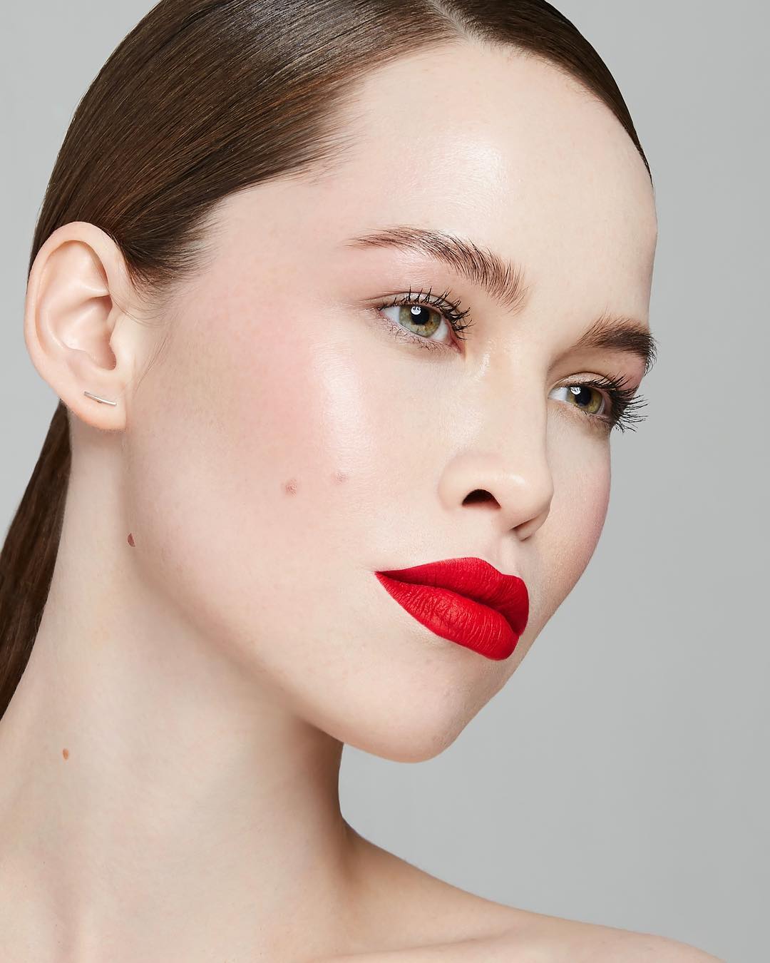 Какие средства макияжа помогут обойтись без ретуши