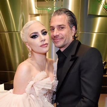 «Она больше не могла это терпеть»: инсайдер рассказал, почему Леди Гага разорвала помолвку с женихом