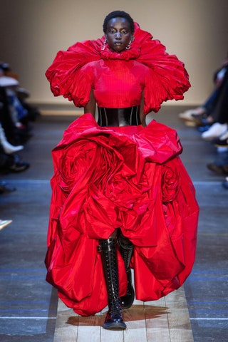 Alexander McQueen осеньзима 20192020.
