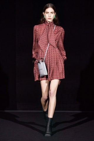 Balenciaga осеньзима 20192020.