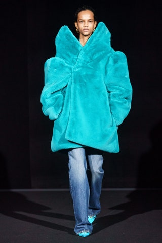 Balenciaga осеньзима 20192020.