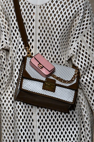 Fendi осеньзима 20192020.