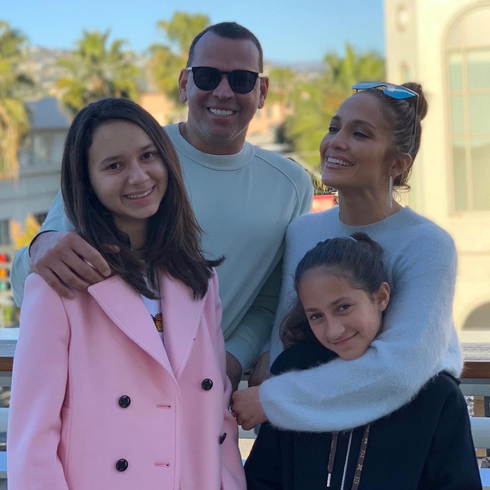 Алекс Родригес и Дженнифер Лопес с дочерьми Наташей и Эммой