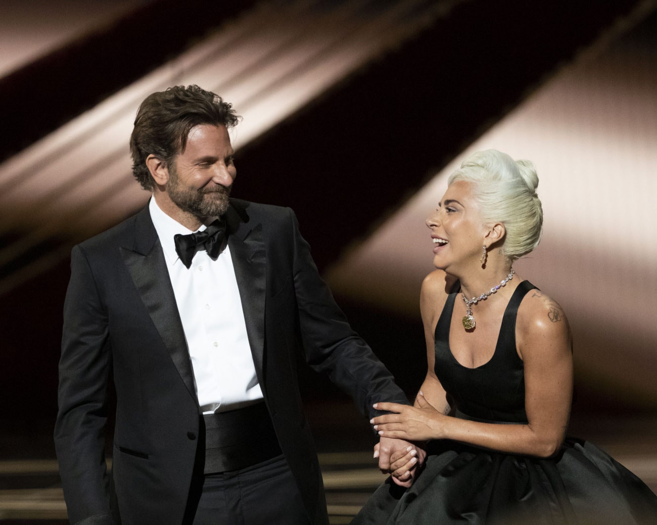 Брэдли Купер и Леди Гага на «Оскаре» роман или дружеские отношения