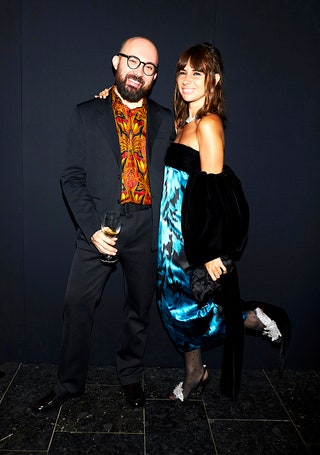 Виталий Козак и Наташа Гольденберг в Marc Jacobs и колье Mikimoto.