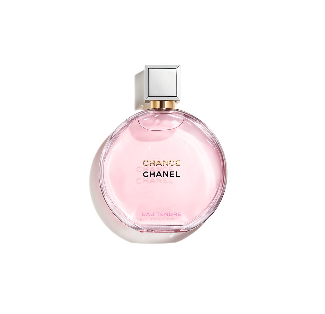 Парфюмерная вода Chance Eau Tendre c абсолю тропического жасмина розовой эссенцией и белым мускусом Chanel.