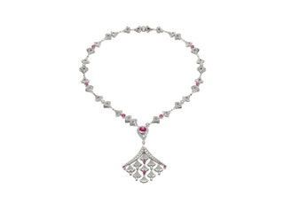Колье Diva's Dream белое золото бриллиантовое паве розовый рубеллит цена по запросу BVLGARI.