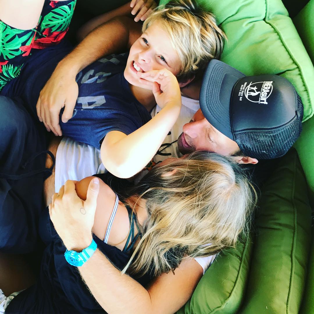 Крис Мартин с детьми gwynethpaltrow