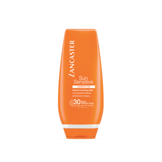 Солнцезащитное молочко Sun Sensitive Delicate Softening Milk SPF 30 2405 руб. Lancaster. Защищает и от UVA и от...
