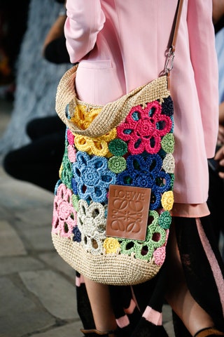 Loewe.