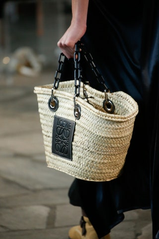 Loewe.