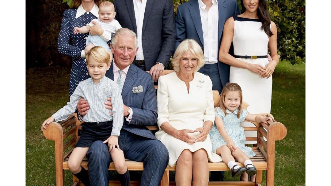 Фото королевской семьи язык тела рассказывает об отношениях