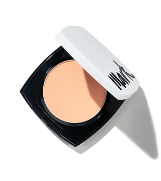 Компактная пудра «Легкое сияние» SPF 30 mark.