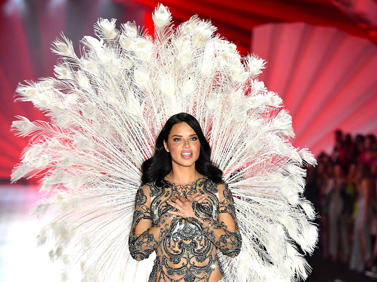 Как прошел показ Victoria's Secret Fashion Show 2018
