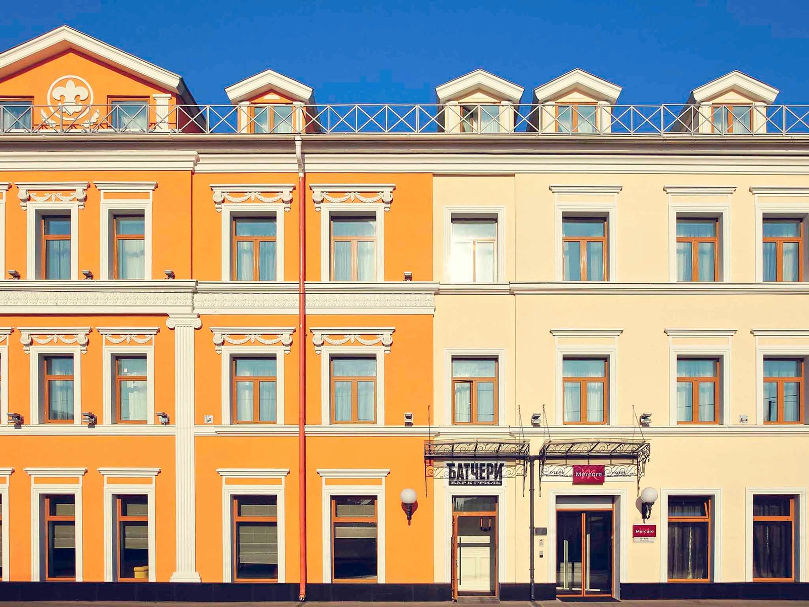 Отель «Mercure Москва Бауманская» фото интерьеров и услуги