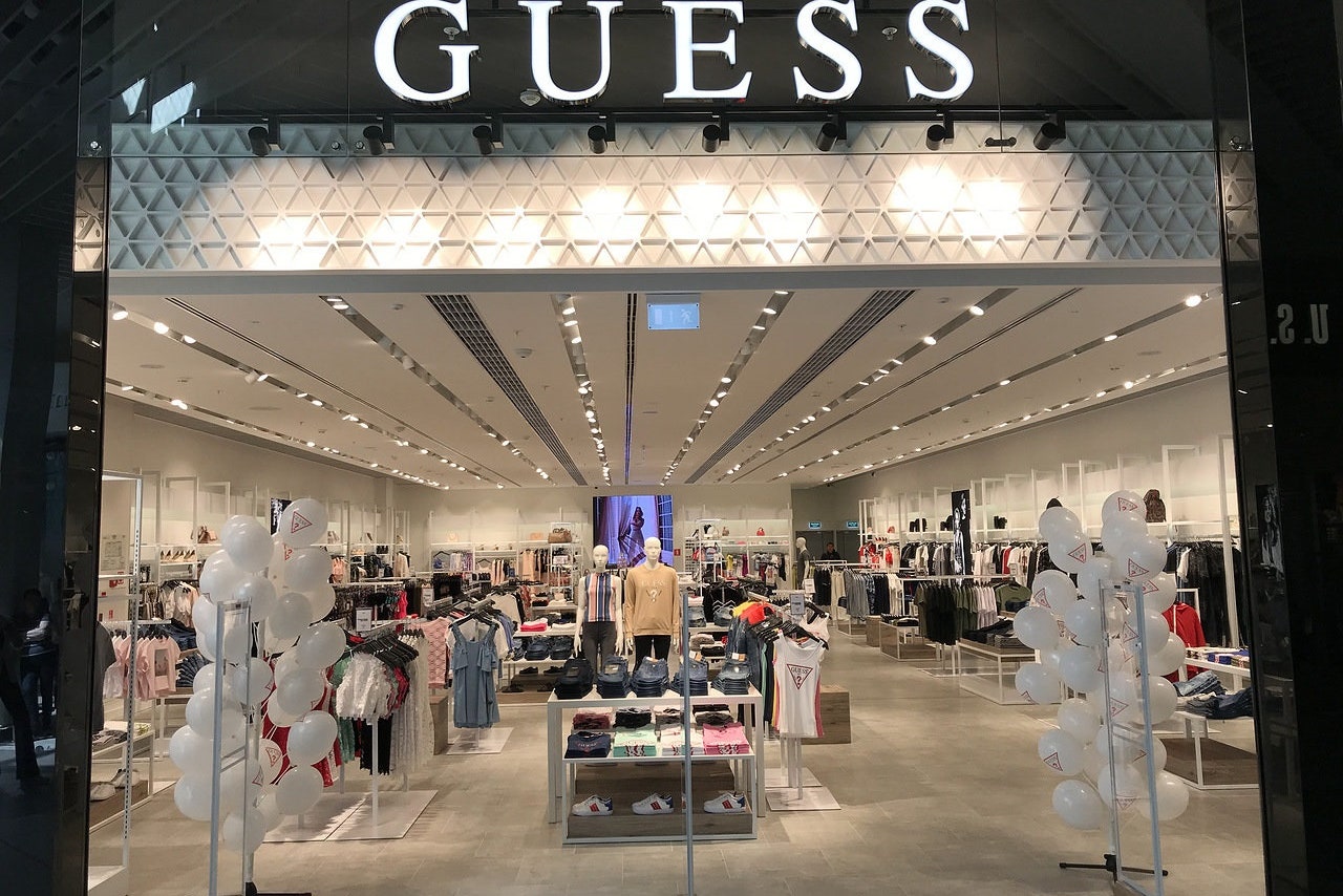 Магазин Guess в Казани: фото с открытия в Mega Kazan Mall | Glamour