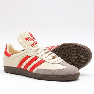 adidas 9800 руб.