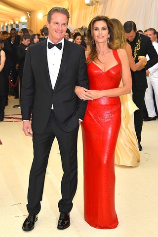 Рэнди Гербер и Синди Кроуфорд в Atelier Versace.