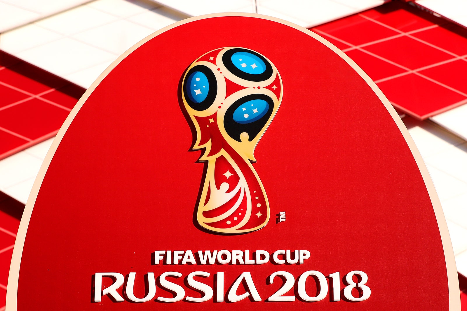 Логотип чемпионата мира FIFA 2018 на стадионе «Спартак» в Москве