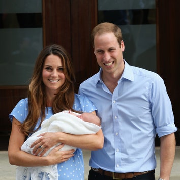 «Это мальчик!»: Кейт Миддлтон и принц Уильям показали новорожденного наследника