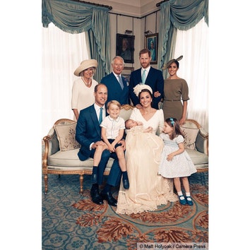 Кенсингтонский дворец показал новые портреты королевской семьи