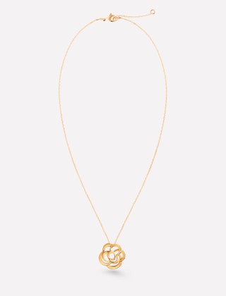 Колье Camlia из желтого золота 157 000 рублей Chanel.