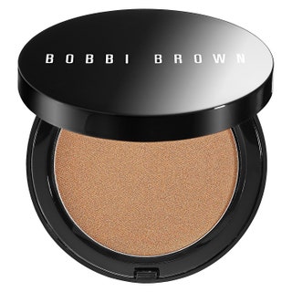 Бронзирующая пудра Bobbi Brown.