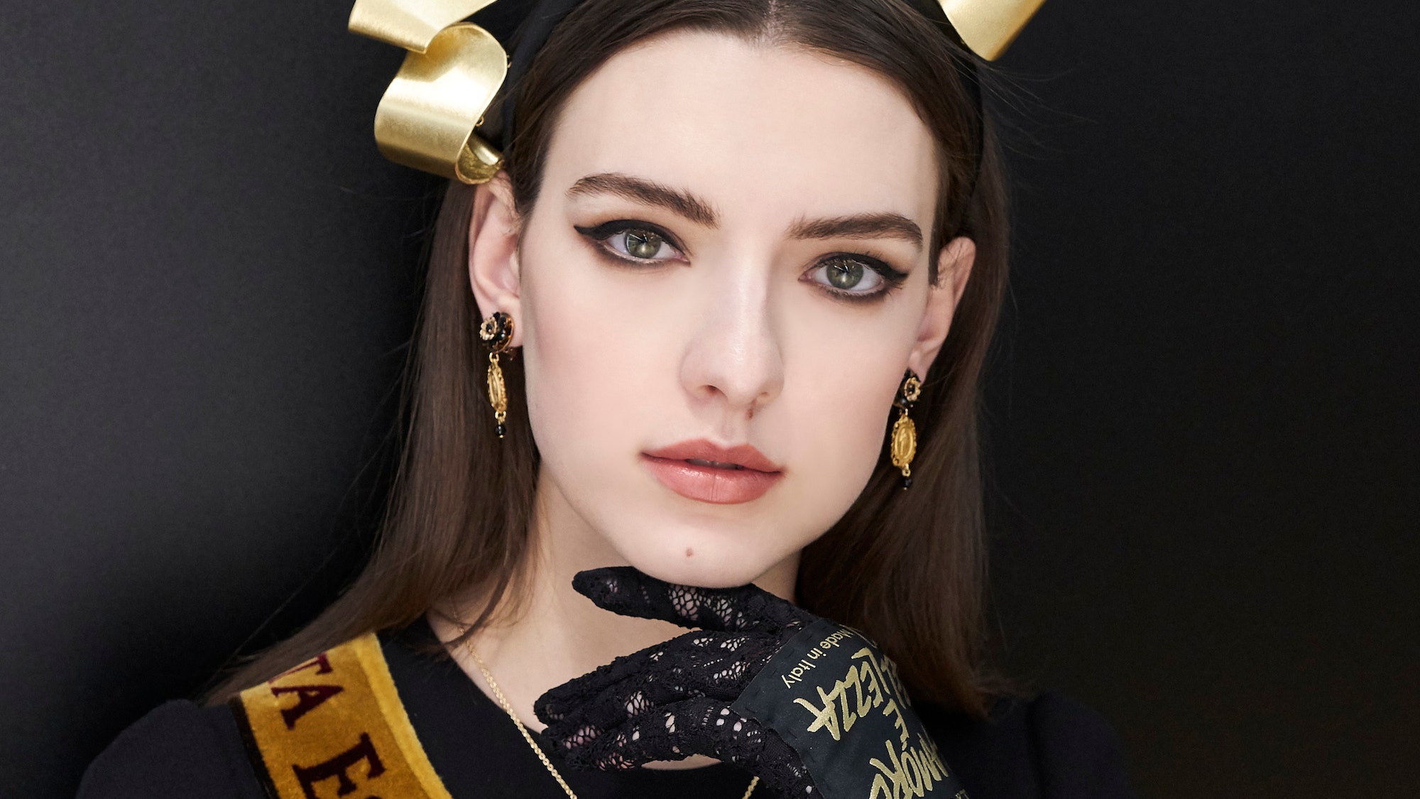 Как сделать модный макияж с показа Dolce  Gabbana осеньзима 2018 — фото