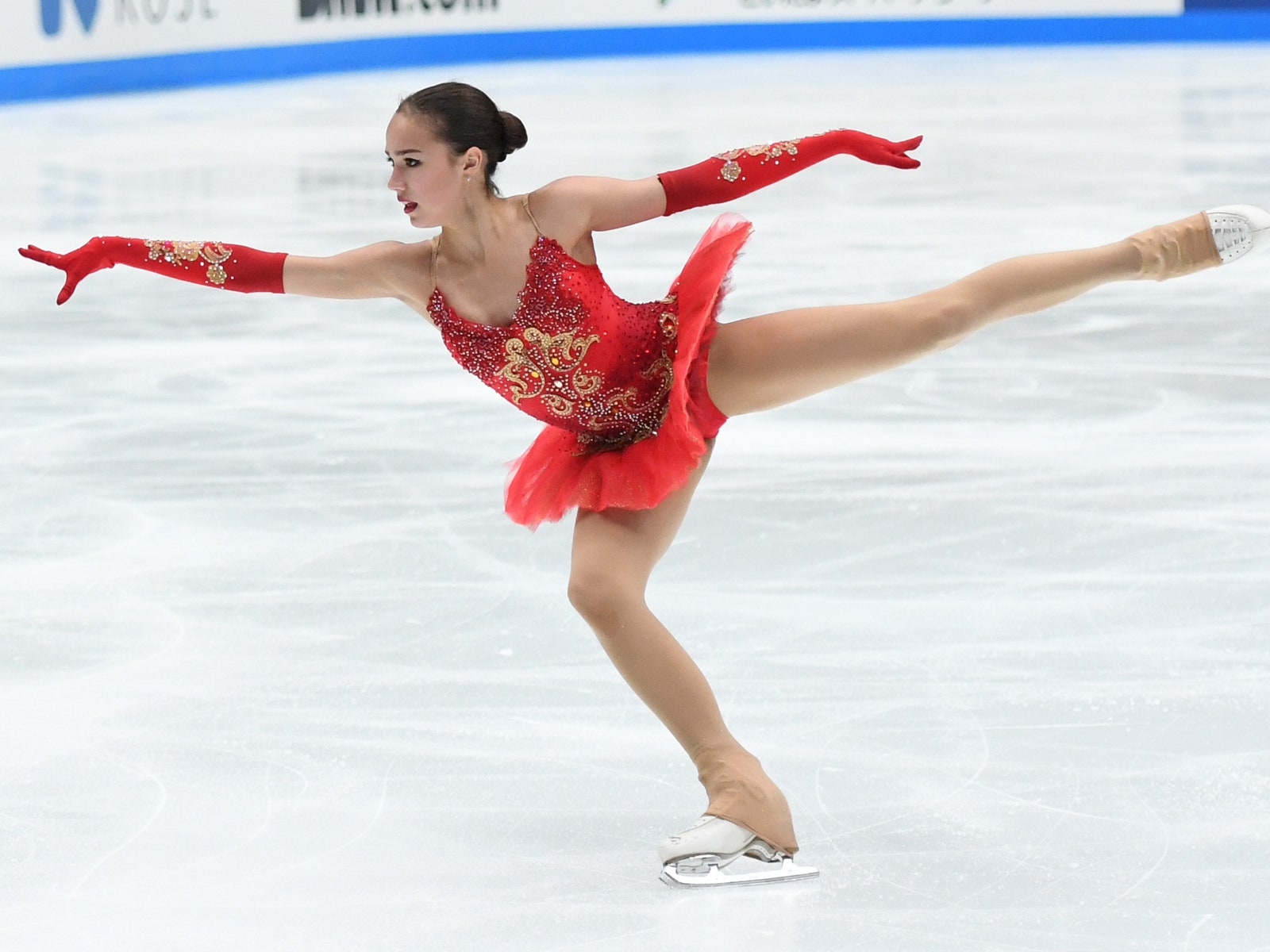 15-летняя фигуристка Алина Загитова победила в финале Гран-при