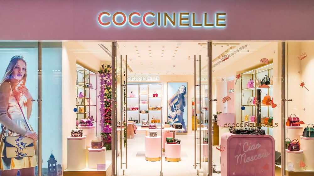 Новый бутик Coccinelle открылся в Москве в ТРЦ «Европейский»