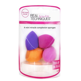 Миниспонжи для макияжа 4 Miracle Mini Complexion Sponges 1040 руб.  Real Techniques. Этих четырех «малышей» удобно брать...