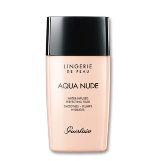 Легкий тональный флюид Lingerie de Peau Aqua Nude 03N Natural 4100 руб. Guerlain.