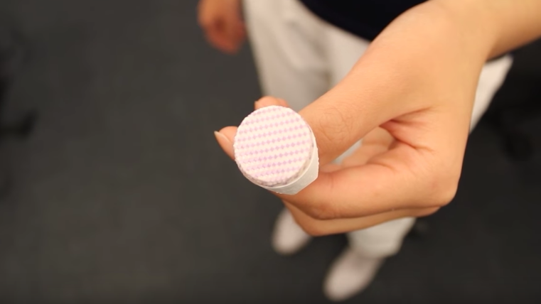 Кольцо которое меняет цвет под вашу одежду ученые представили аксессуар нового поколения