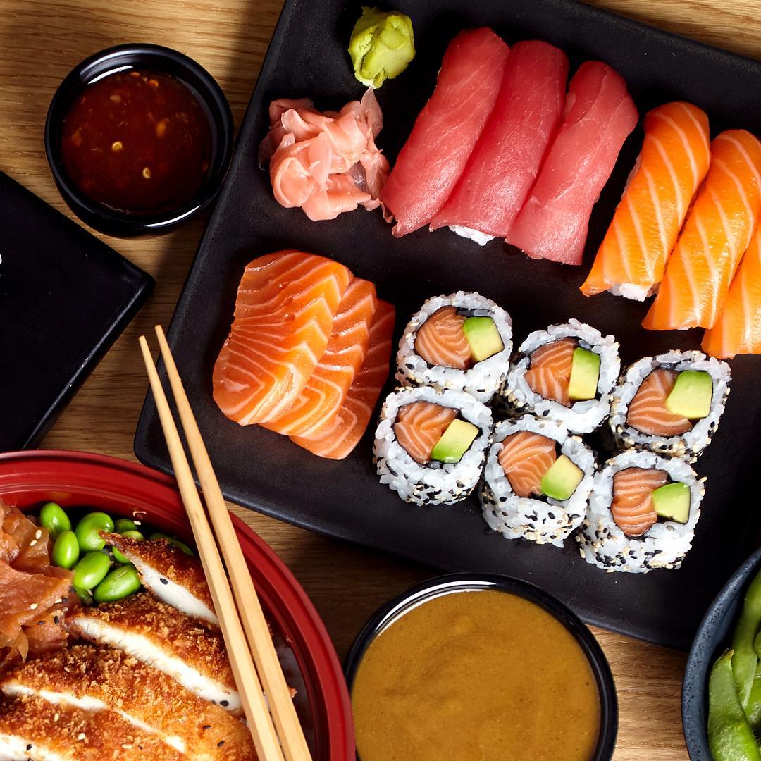 Как красиво подавать роллы и суши