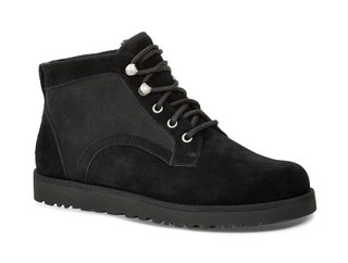 UGG.